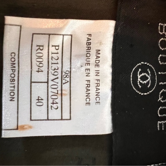 Chanel skirt suit - Picture 6 of 7